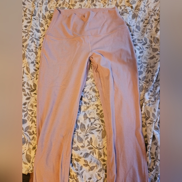 Lululemon High-Rise Align Leggings 28" in Pink Peony - Picture 2 of 4